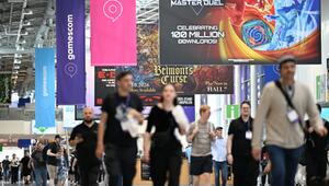 Besucherinnen und Besucher bei der Gamescom 2026