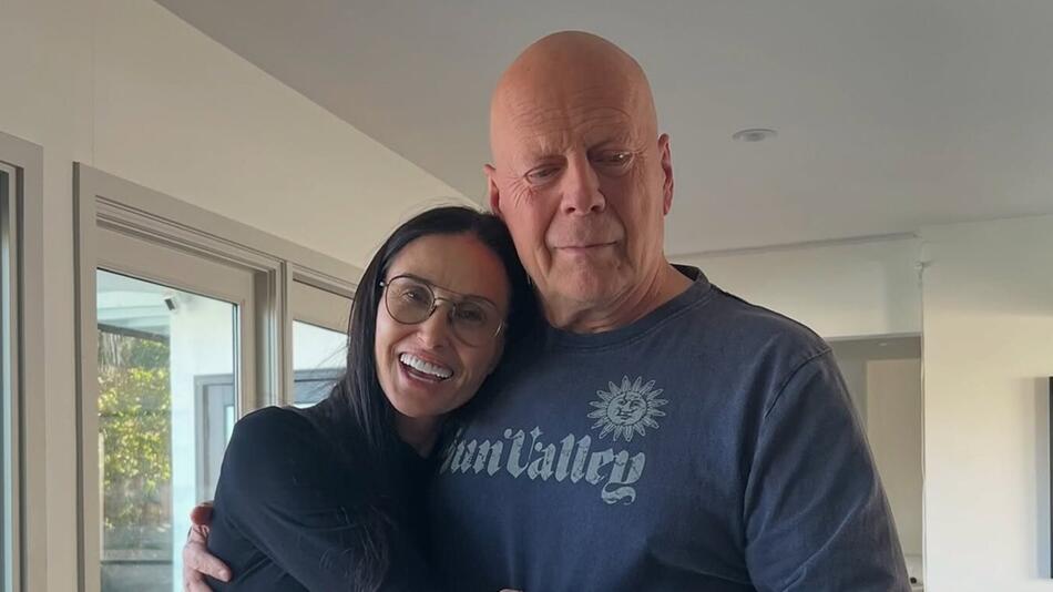 Demi Moore und Bruce Willis sind auch viele Jahre nach ihrer Scheidung noch eng miteinander ...