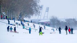 Schnee am Weserstadion