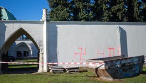 Angeklagter bestreitet Brandstiftung und rechtsextreme Schmierereien