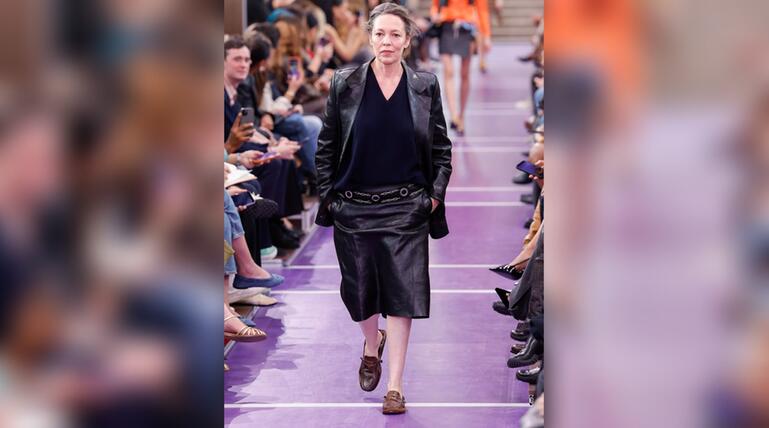 Olivia Colman in Paris.
