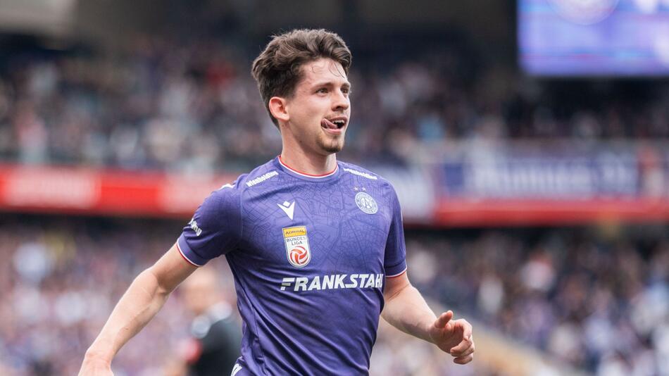 Das Um und Auf im Austria-Spiel: Dominik Fitz