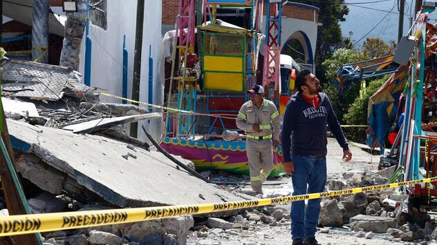 Explosion von Feuerwerkskörpern vor einem Patronatsfest in Mexiko