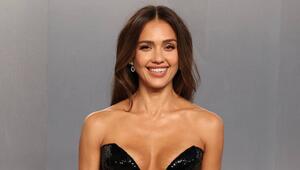 Scheint mit sich im Reinen: Mitte März zeigte sich Jessica Alba strahlend bei der "Vanity Fair" ...