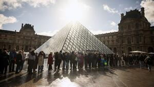 Der Louvre in Paris.