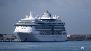 Jewel of the Seas von Royal Caribbea ankert in Palma, Mallorca