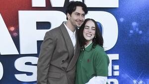 Strahlten verliebt auf dem Red Carpet: Nat Wolff und Billie Eilish.