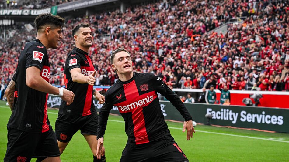 Florian Wirtz trifft für Bayer 04.