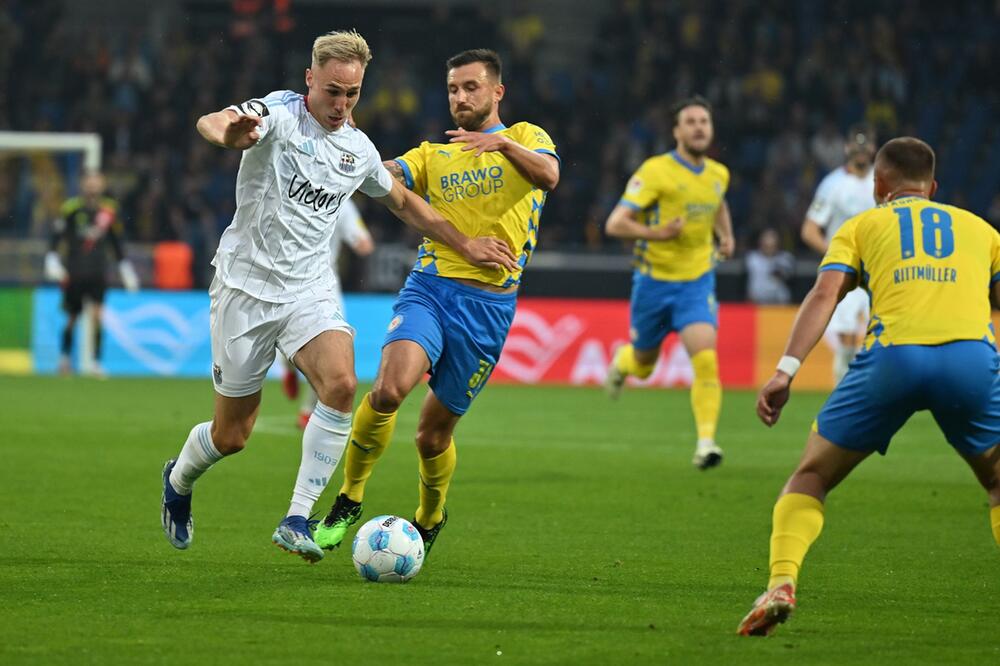 Eintracht Braunschweig - 1. FC Saarbrücken