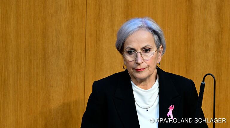 Justizministerin Sporrer erwartet Entlastung der Justizanstalten