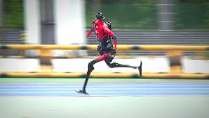 Jagd auf Bolt: Chinesischer Roboter „Flash“ trainiert für den 100-Meter-Weltrekord
