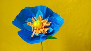 Blume aus Krepppapier