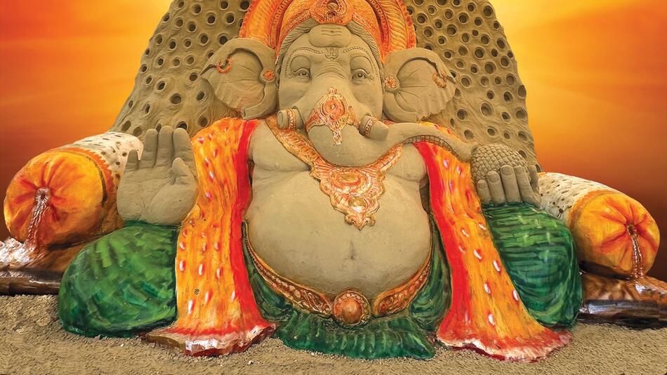 Hindu-Gott Ganesha als Sandskulptur bei der SandWorld