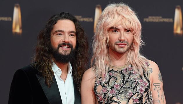 Bill und Tom Kaulitz erinnern sich bei "Aspekte" an Hass und Gewalt in ihrer alten Heimat.