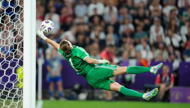 Ann-Katrin Bergers Wunder-Parade bei der EM 2025.