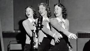 Die Beverley Sisters bei Proben im Jahr 1958 in London.