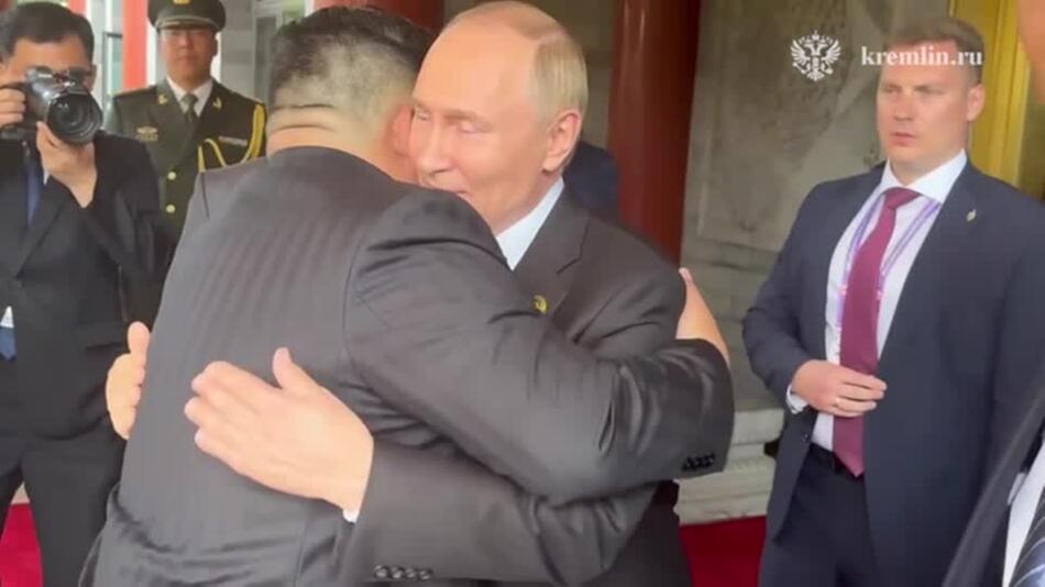 Kim sagt Putin volle Unterstützung zu: "Brüderliche Pflicht"