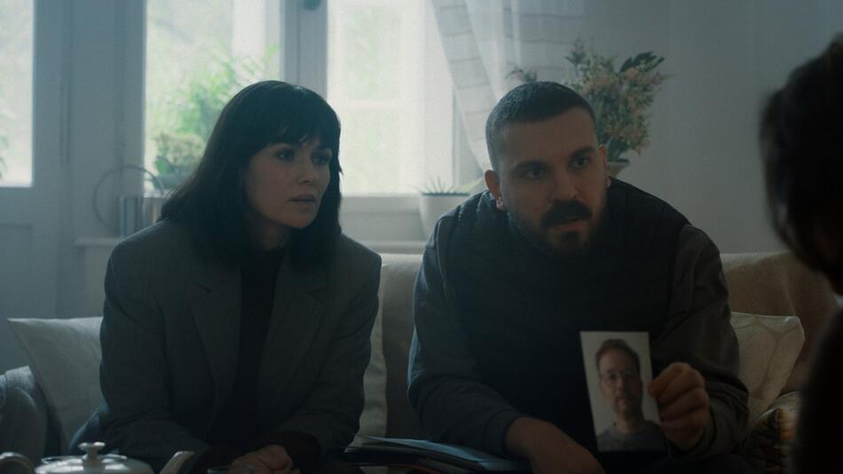Maryam Azadin (Melika Foroutan) und Hamza Kulina (Edin Hasanović) suchen im "Tatort: Dunkelheit" ...