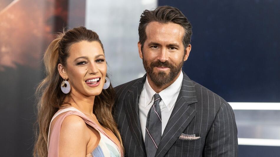 Blake Lively und Ryan Reynolds lernten sich bei den Dreharbeiten zu "Green Lantern" kennen.