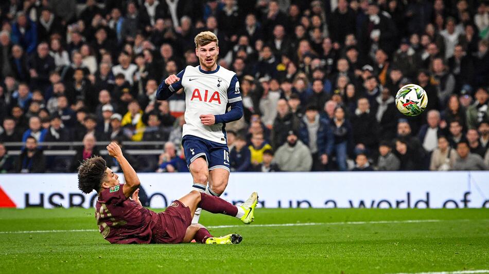 Timo Werner trifft im Ligapokal gegen Manchester City.