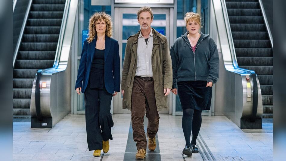Das aktuelle Dortmunder Kern-"Tatort"-Team: Jörg Hartmann (M.) als Kommissar Peter Faber ...