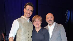 Felix Neureuther mit seinen Eltern, Rosi Mittermaier und Christian Neureuther.