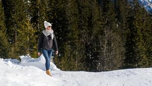 Winterspaziergang im Skigebiet in Garmisch-Partenkirchen