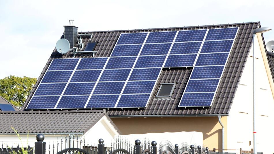 Photovoltaikmodule auf einem Dach