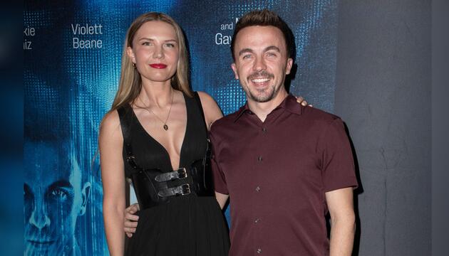 Frankie Muniz und seine Ehefrau Paige Price bei einer Premiere.