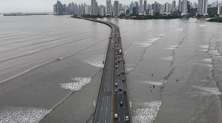 Tsunami-Alarm nach Erdbeben vor Russland - Panama