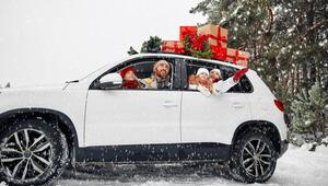 Wer mit dem Auto unterwegs ist, könnte es vor Weihnachten mit Staus zu tun bekommen.