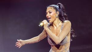 Nicole Scherzinger ließ sich trotz ihres Unfalls nicht vom Performen abhalten.