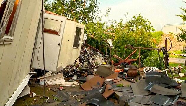 Sturmchaos in Texas: Mutmaßlicher Tornado verwüstet Stadt bei Fort Worth
