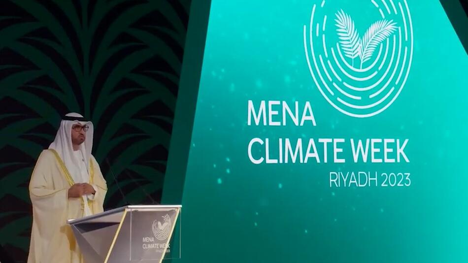 Klimakonferenz beginnt in Dubai: Bundesregierung fordert Ehrgeiz