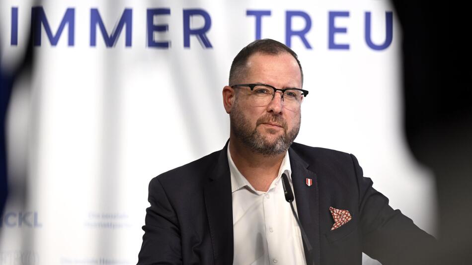 Hafenecker für FPÖ im Untersuchungsausschuss vorne