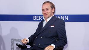 Samuel Koch ist vorerst mit Nasenpflaster unterwegs.