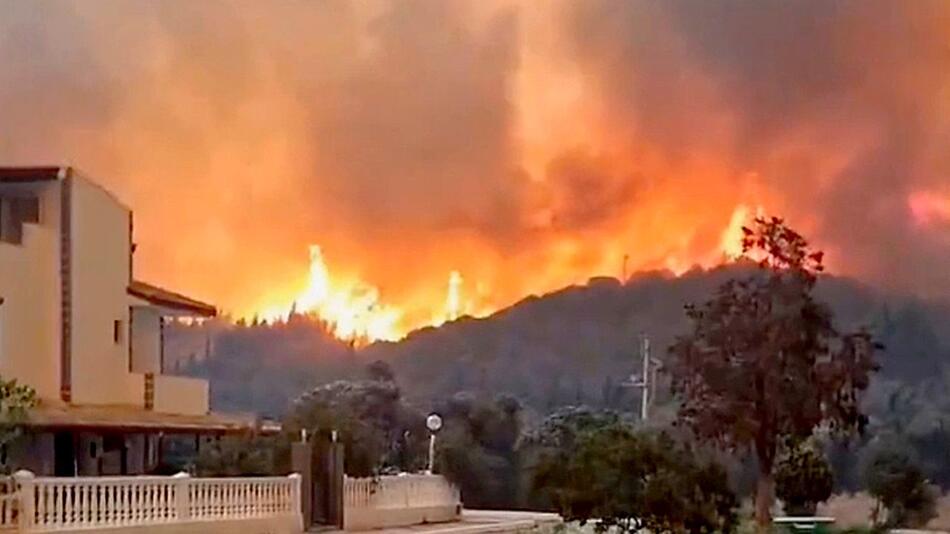 Urlaubsregion in Flammen: 50.000 Menschen im Westen der Türkei evakuiert