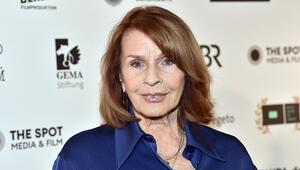 Senta Berger hat sich kürzlich einen Oberschenkelbruch zugezogen.