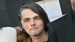 Gerard Way, Frontmann von My Chemical Romance, hat durch die Blume ein neues Album angekündigt.