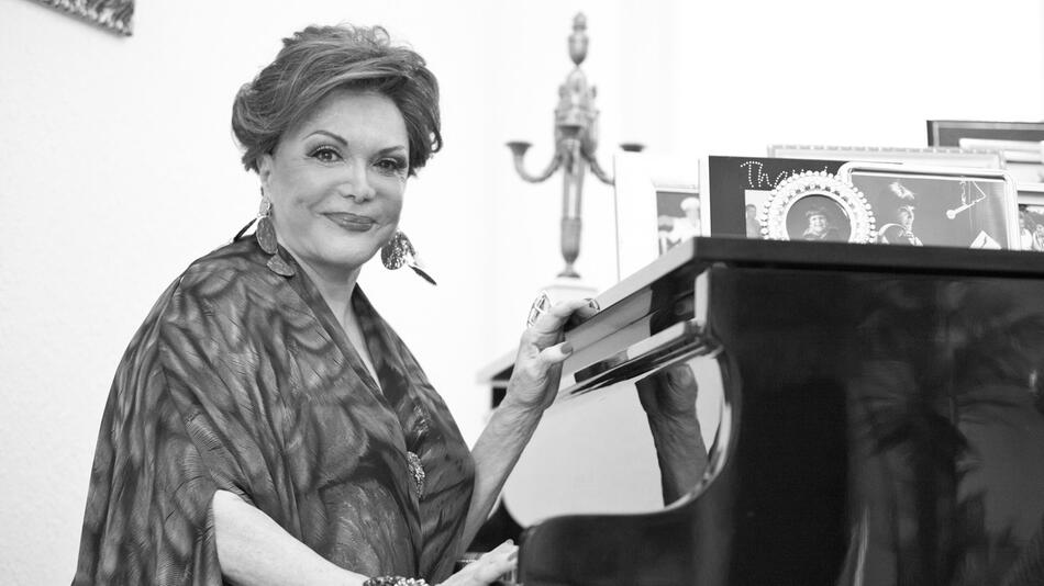 Connie Francis wurde in Deutschland mit ihren Hits wie "Schöner fremder Mann" oder "Die Liebe ...