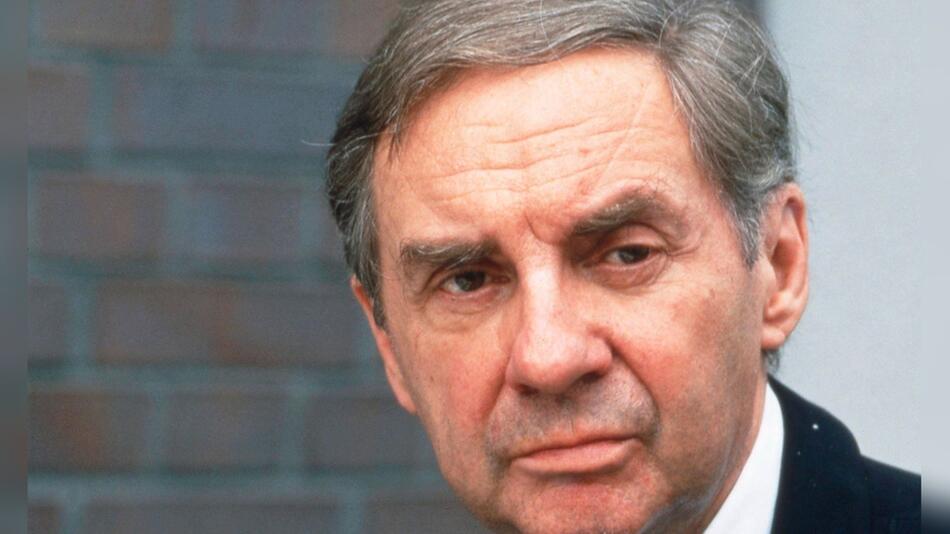 Harald Juhnke ist als "Spree-Sinatra" unvergessen. Berlin erinnert ab 1. September mit einem ...