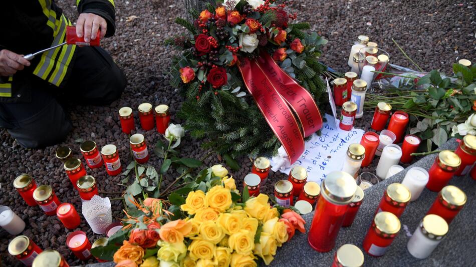 Tötungsfall Augsburg - Trauer am Königsplatz