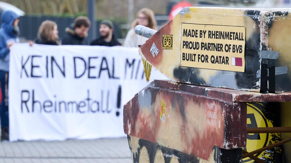 Mitgliederversammlung Borussia Dortmund - Protest