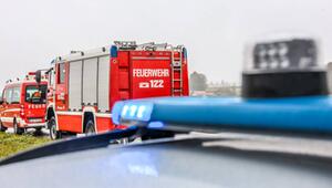 Wägen der Feuerwehr und Polizei