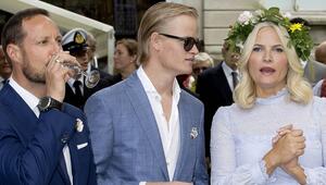 Marius Borg Høiby (M.) stammt aus einer früheren Beziehung von Kronprinzessin Mette-Marit. Mit ...