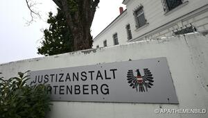 Via Signal kommunizierte der Insasse der JA Hirtenberg mit Verkäufern