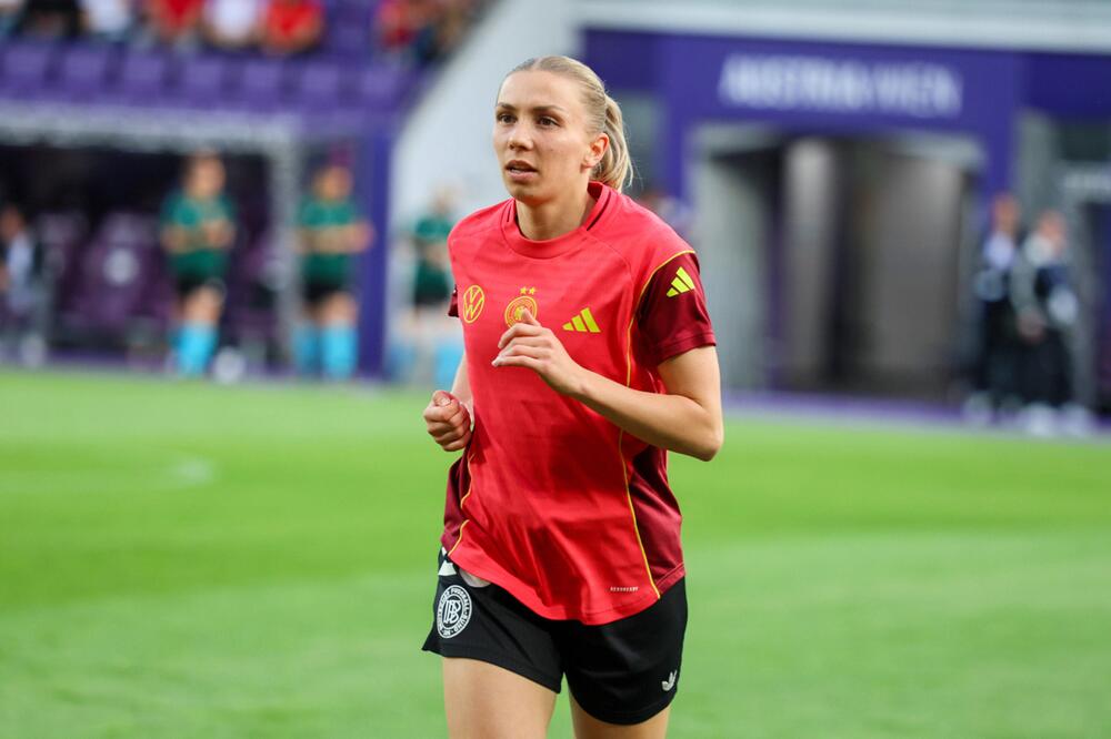 Elisa Senß