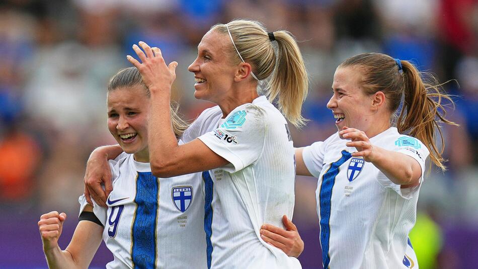 Frauenfußball EM: Island - Finnland