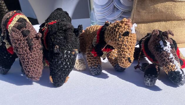 Die Maskottchen der deutschen Dressur-Mannschaft