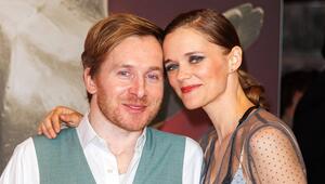 Samuel und Sarah Elena Koch sind seit 2016 verheiratet. Anfang Januar bestätigten sie die Geburt ...